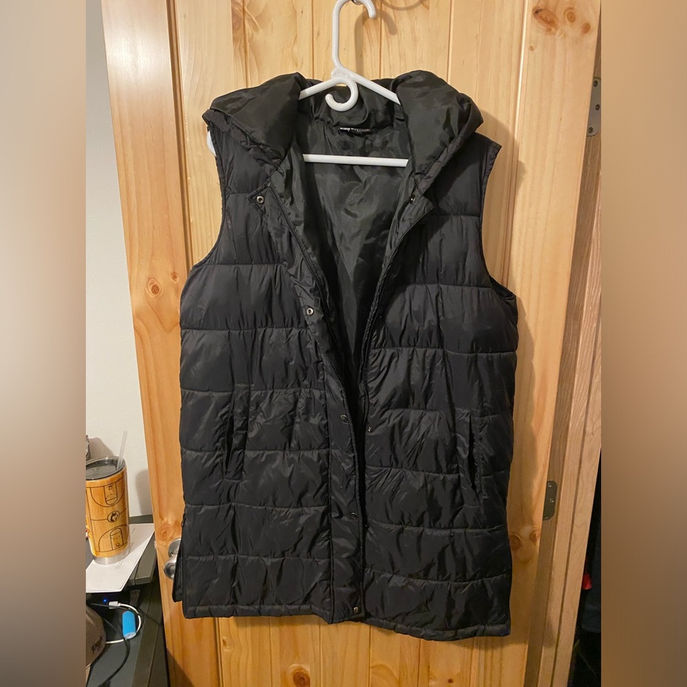 Swiss tech long hooded vest. XL side zippers